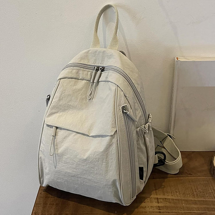 Nowoczesny, wodoodporny plecak Arvion z minimalistycznym designem, idealny do miejskiego stylu życia.