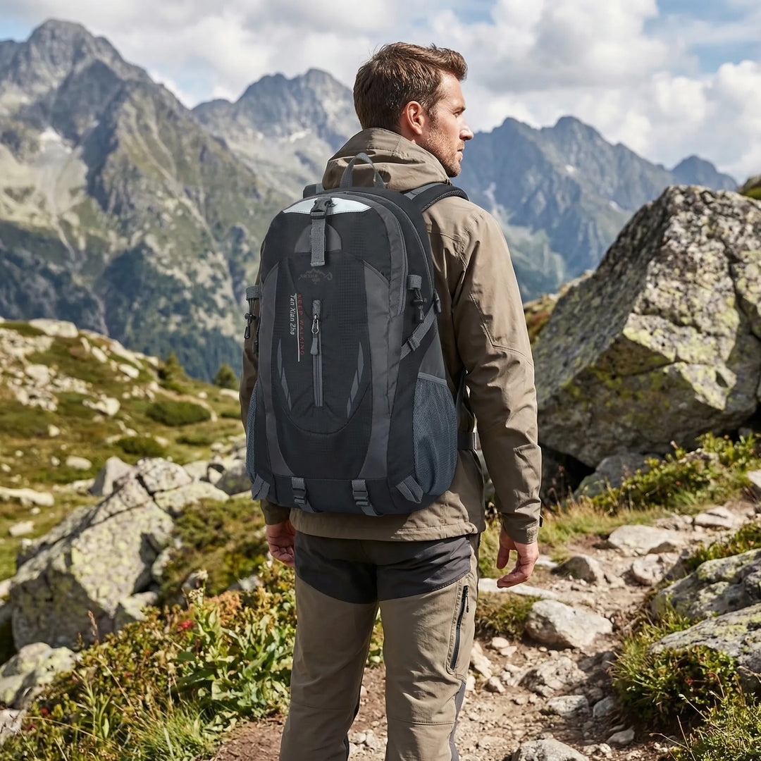 Wodoodporny plecak turystyczny 50L Sean, idealny na trekking, wędrówki i outdoor.