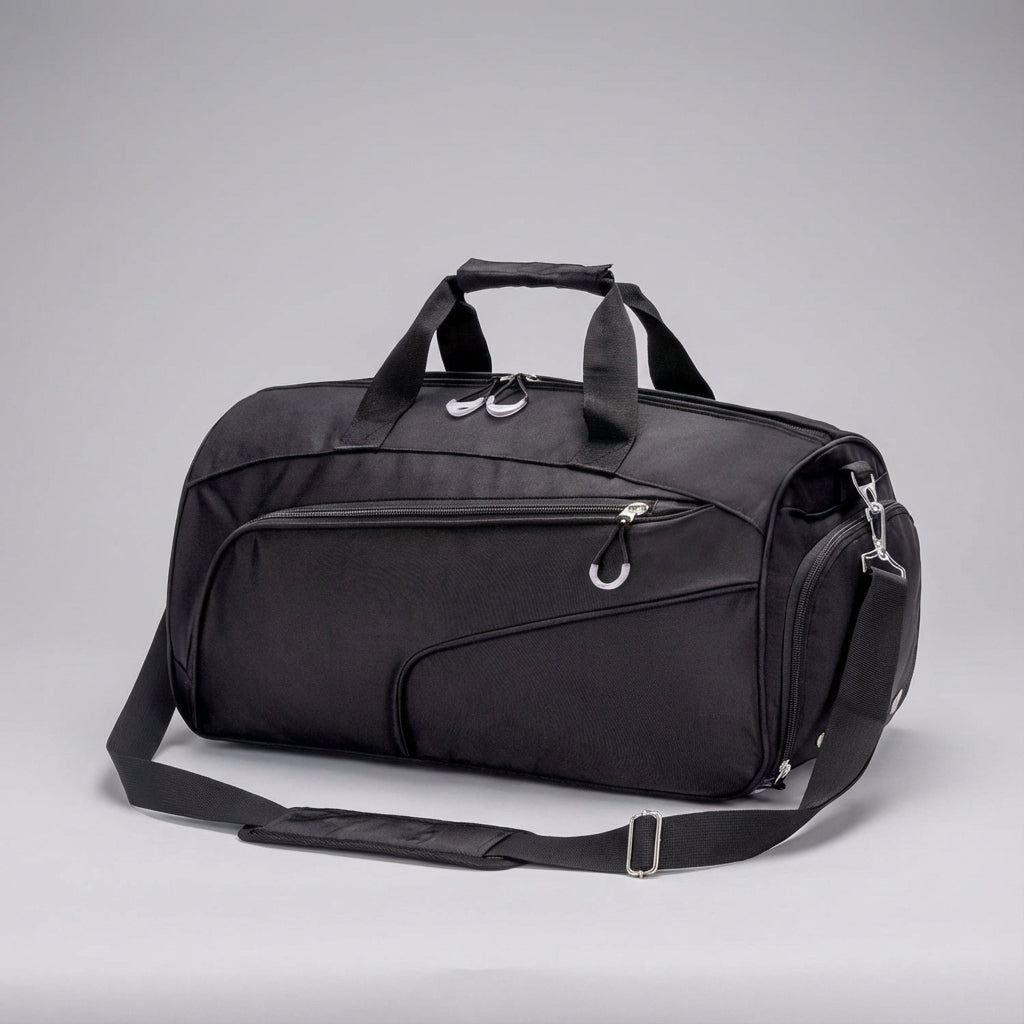 Osoba nosząca uniwersalny wodoodporny worek duffel FlexDuffel 35L, podkreślający komfort i styl.
