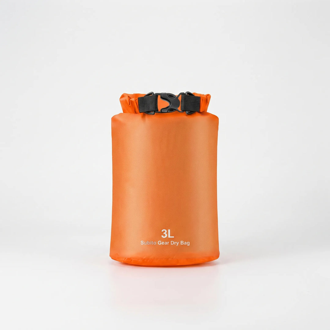 Wodoodporny worek na sprzęt outdoor. Sucha torba Dry Bag do kajakarstwa i turystyki.