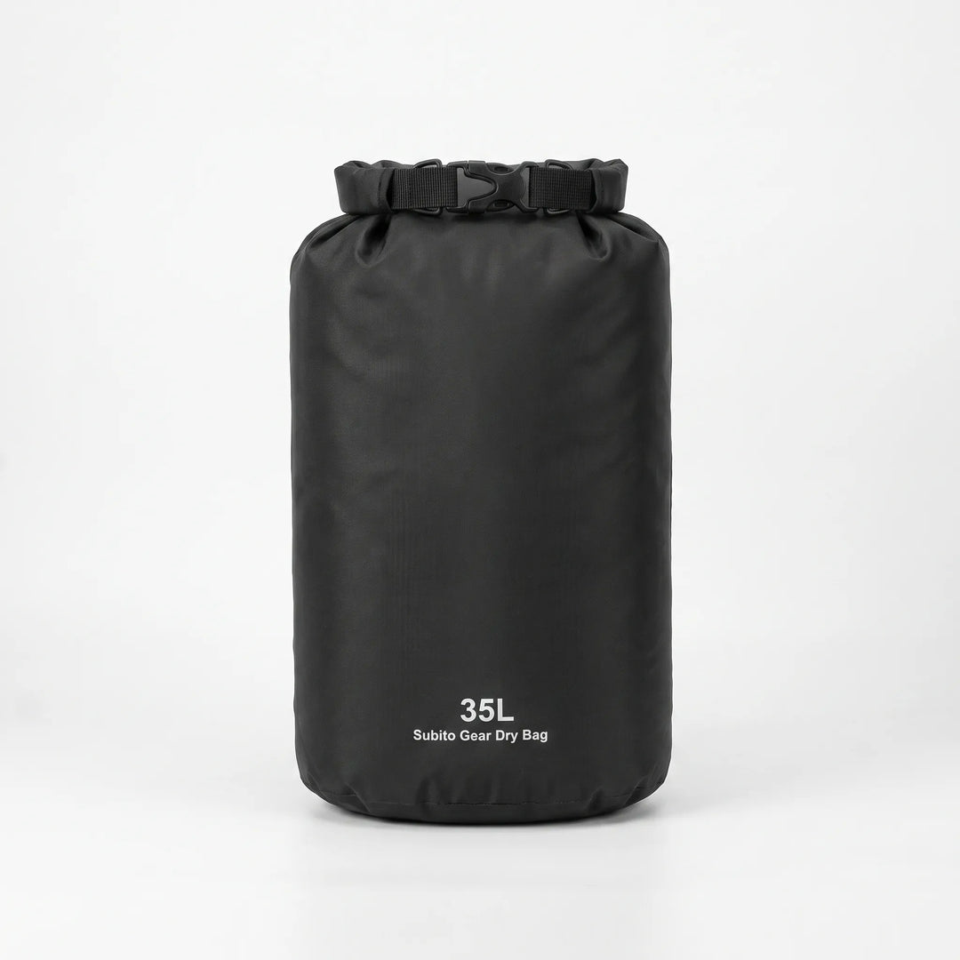 Czarny Dry Bag z rolltopem, sucha torba na wyprawy kajakowe, żeglarskie i trekkingowe.